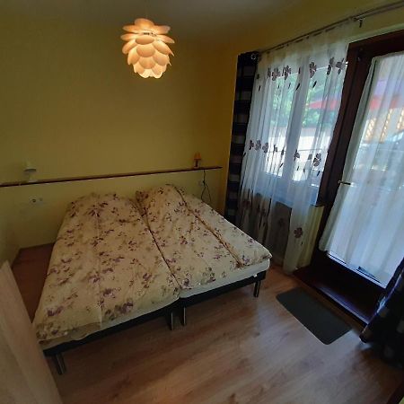 Gyopár Gyöngye Apartmanház Orosháza Esterno foto
