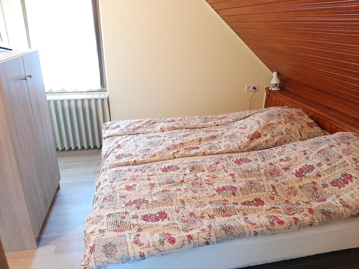 Gyopár Gyöngye Apartmanház Orosháza Esterno foto
