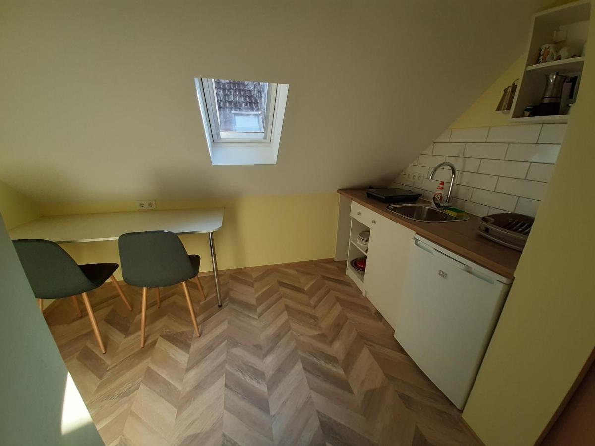 Gyopár Gyöngye Apartmanház Orosháza Esterno foto