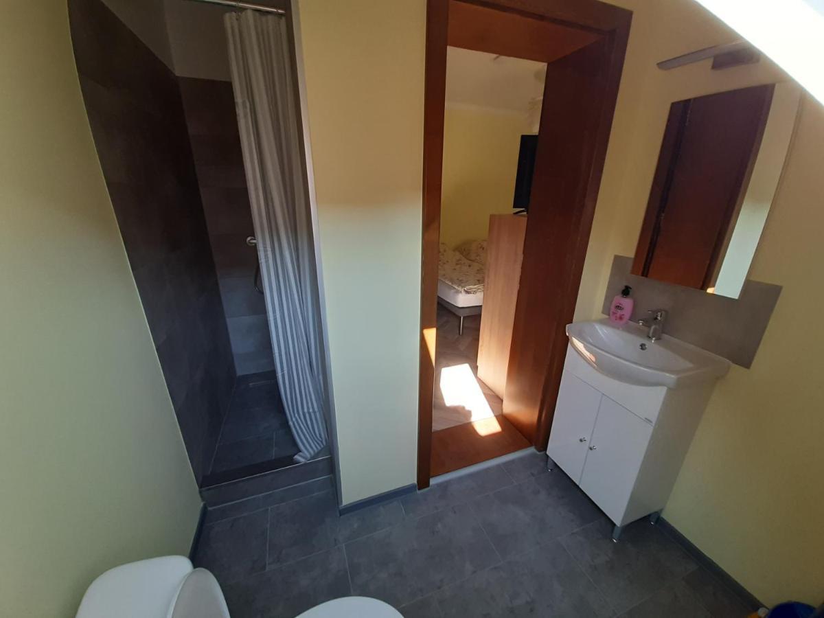 Gyopár Gyöngye Apartmanház Orosháza Esterno foto