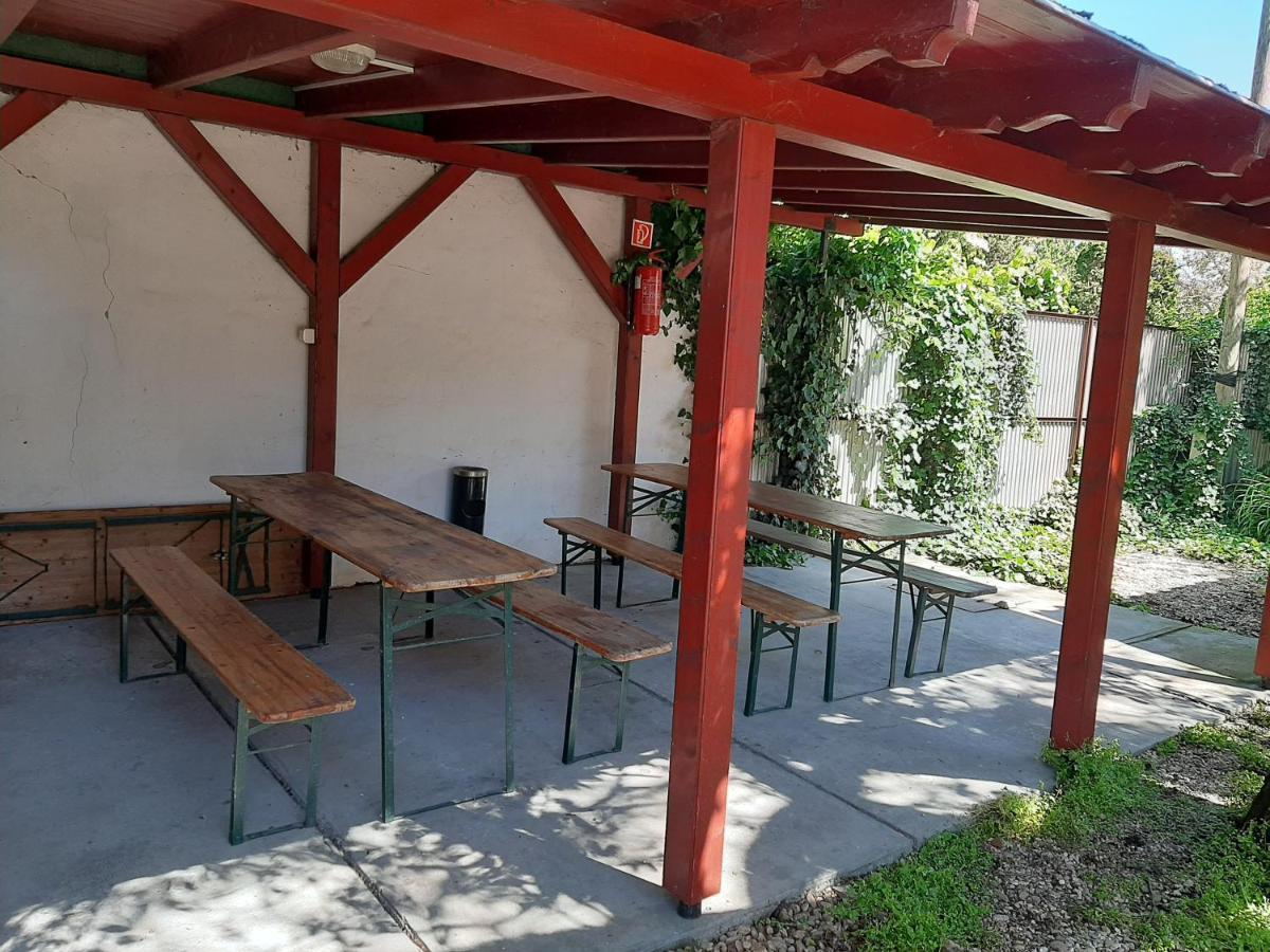 Gyopár Gyöngye Apartmanház Orosháza Esterno foto