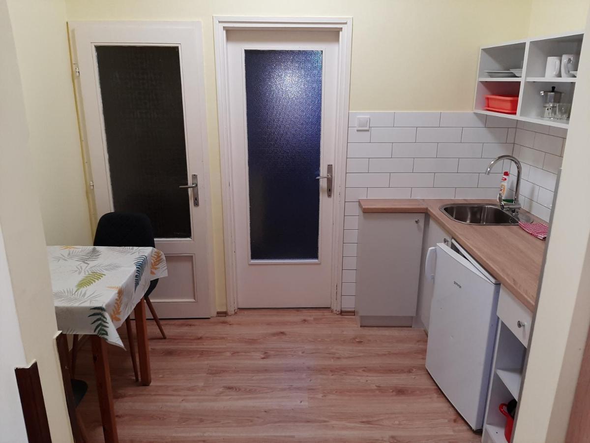 Gyopár Gyöngye Apartmanház Orosháza Esterno foto
