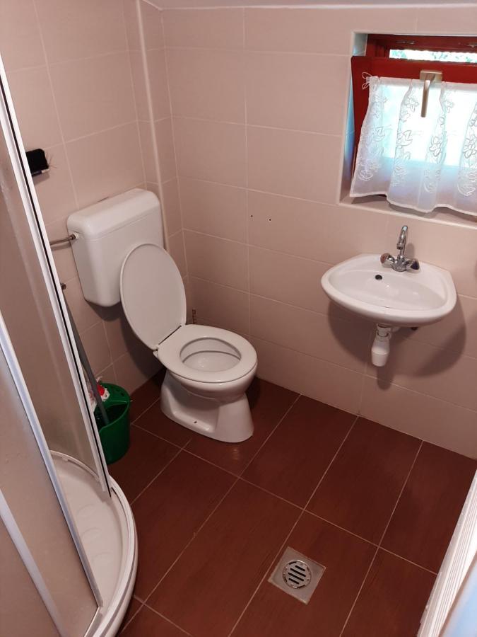 Gyopár Gyöngye Apartmanház Orosháza Esterno foto