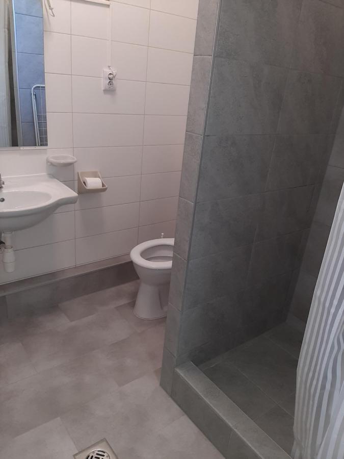 Gyopár Gyöngye Apartmanház Orosháza Esterno foto