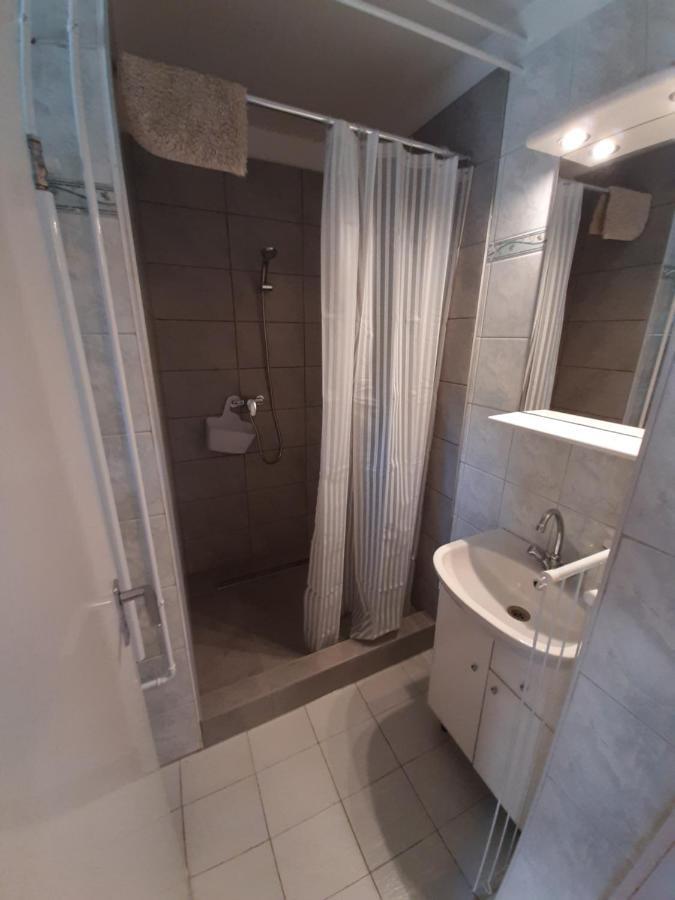 Gyopár Gyöngye Apartmanház Orosháza Esterno foto